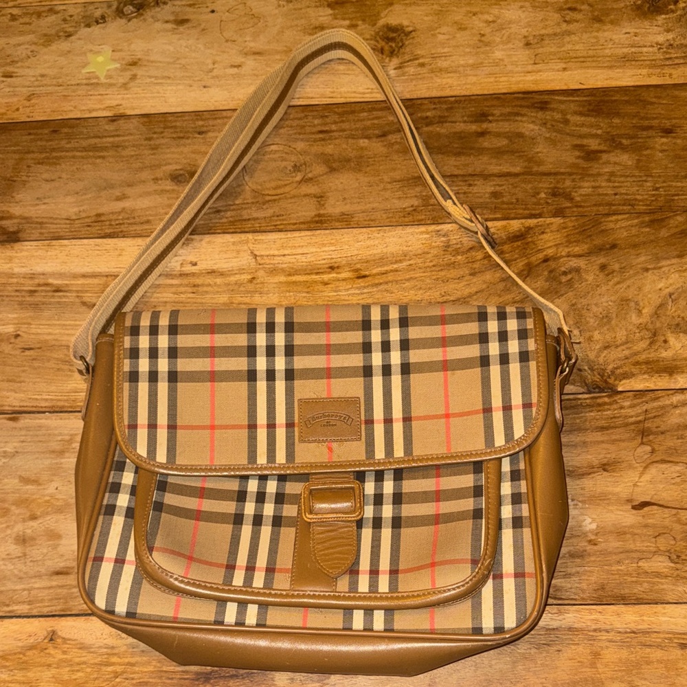Vintage Burberry Classic Plaid Crossbody Shoulder Bag in Tan